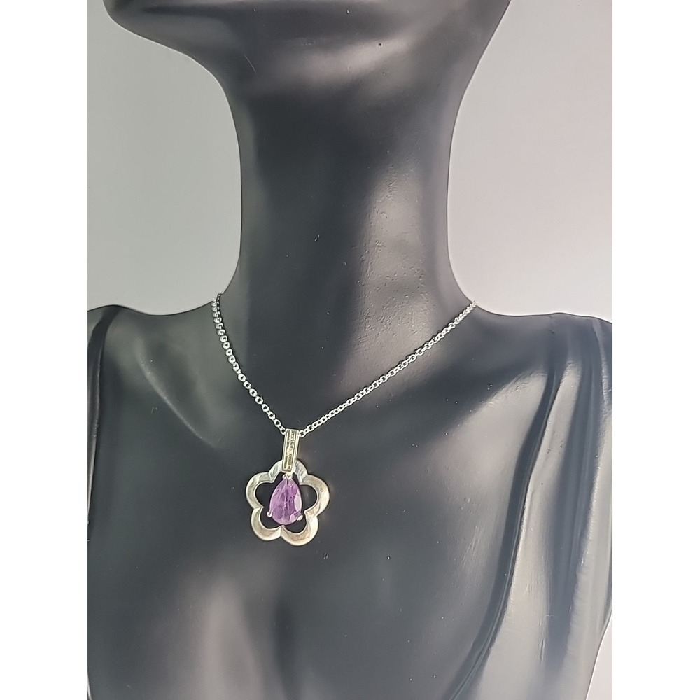 Vintage Silver Tone Quatrefoil Flower Pendant Necklace Purple Teardrop Stone - Picture 6 of 11